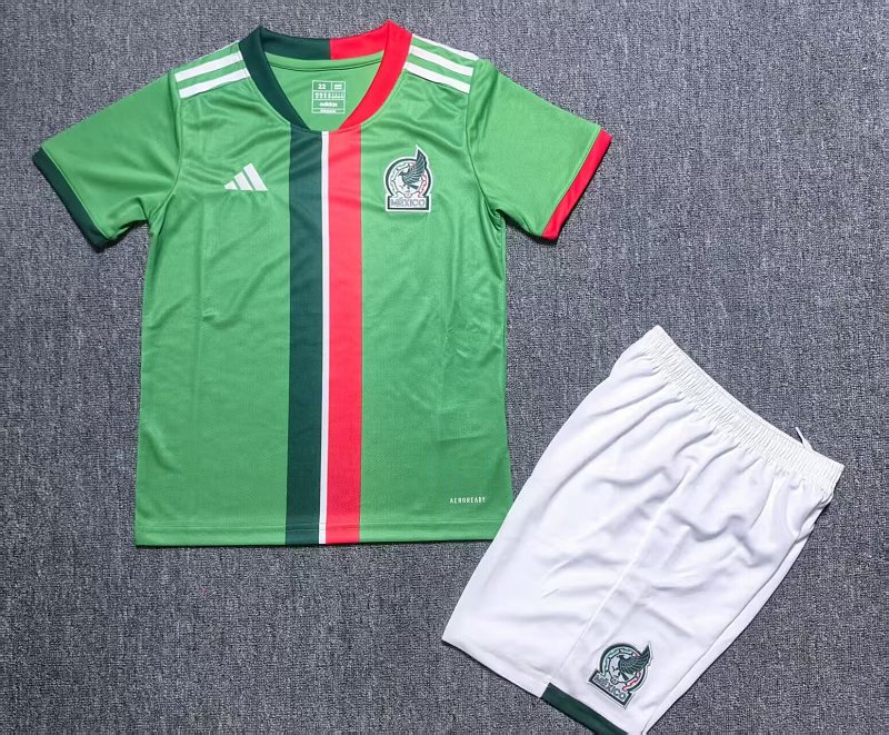 25/26 México Entrenamiento Niño