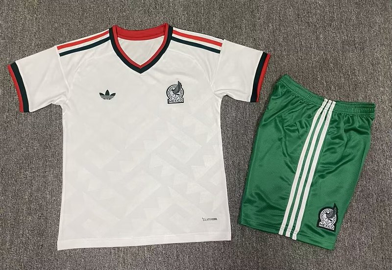 26 México Visitante Niño